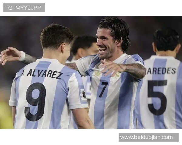 英超激情对决巴萨5-1大胜马竞帽子戏法点燃全场热情