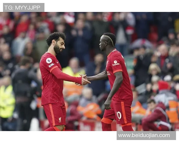 西甲激战利物浦与里昂互交白卷乌龙球瞬间点燃全场气氛集锦回顾